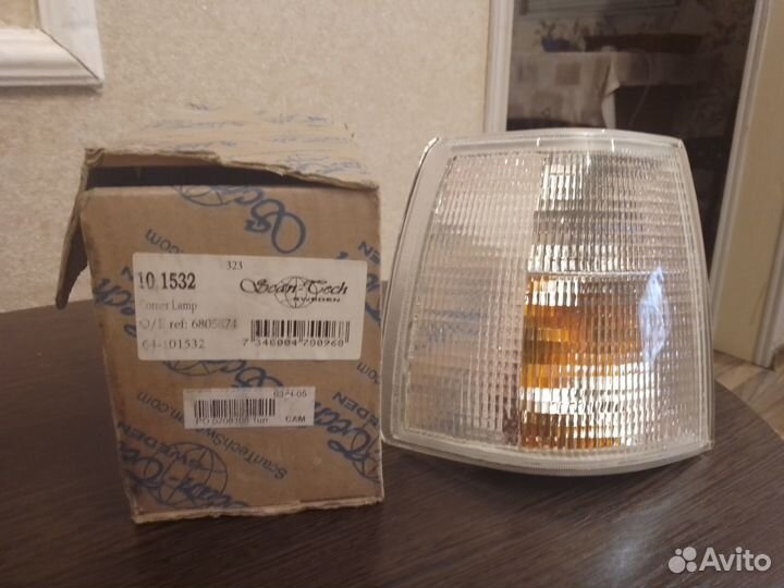 Указатель поворота правый Volvo 850 оригинал