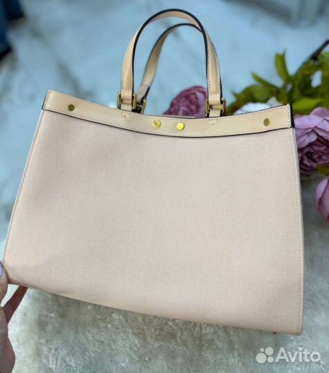 Сумка Fendi Peekaboo