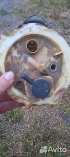 Топливный датчик ауди 100с4