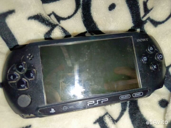 Sony PSP e 1008 + игры