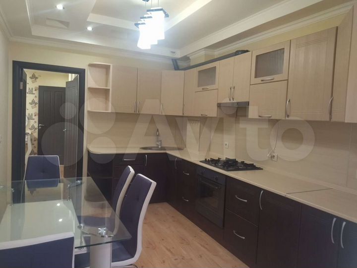 2-к. квартира, 65 м², 1/9 эт.