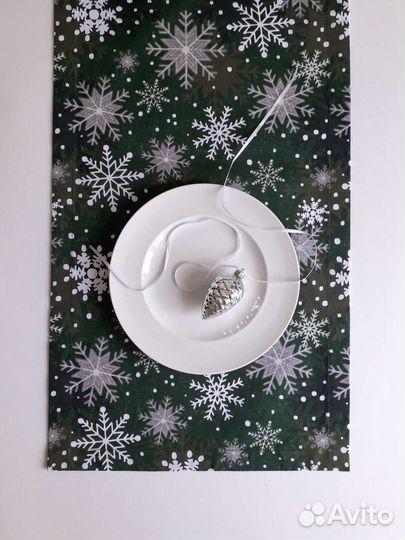 Новогодняя дорожка на стол