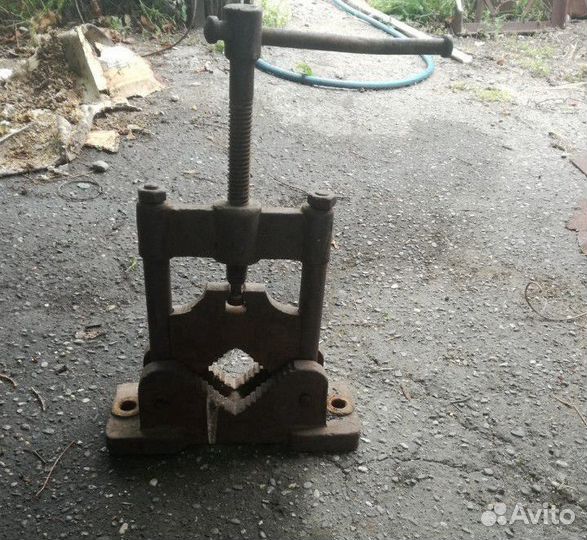 Тиски для труб СССР