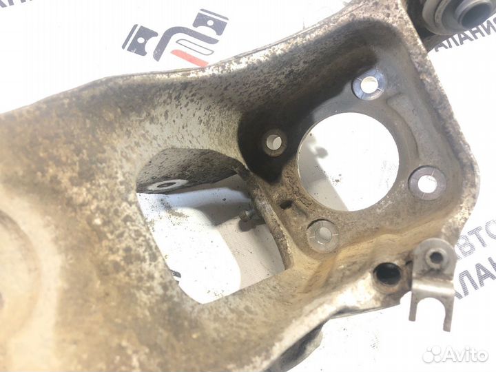 Кулак поворотный задний правый Bmw X5 E70 LCI