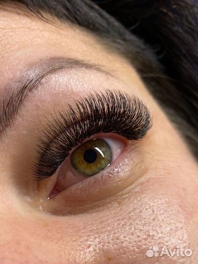 Наращивание ресничек,ногтей