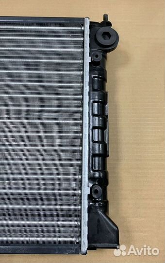 Радиатор охлаждения VW Passat B3/B4 630 х 322 (Patron)