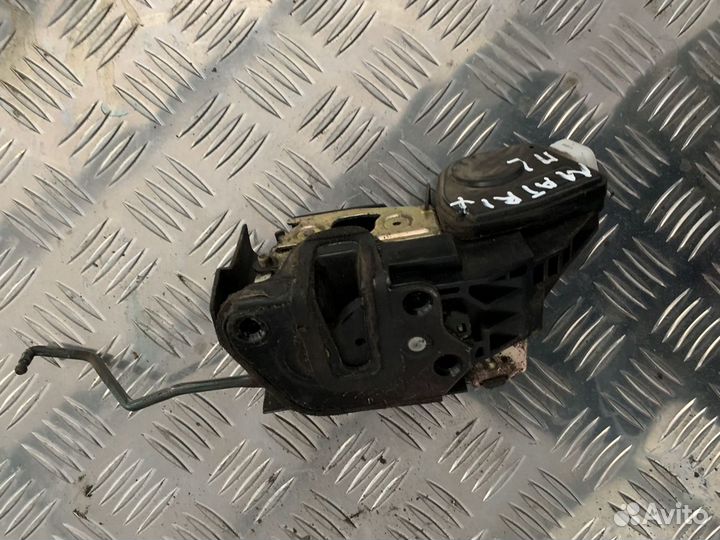 Замок двери передней левой Матрикс