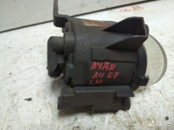 Фара противотуманная Audi A4 B7 2004-2009