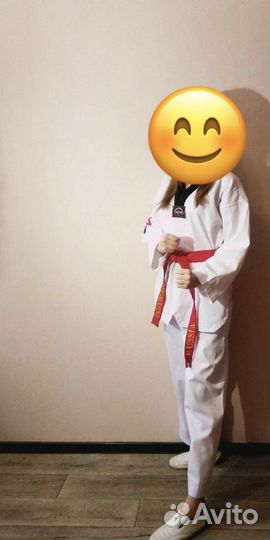 Костюм для тхеквондо