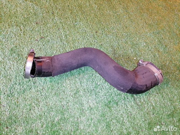 Патрубок интеркулера 8E0145737Q Audi A4 B7 8ED