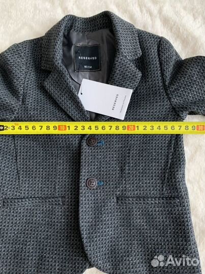 Пиджак для мальчика 1 -1,5 года новый