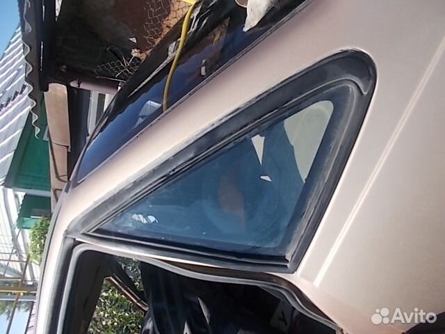 Стекло боковины левое Дэу Нексия Daewoo Nexia