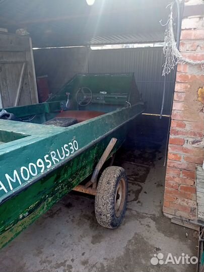 Моторная лодка