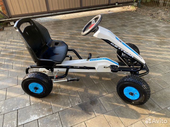 Педальная машина Веломобиль