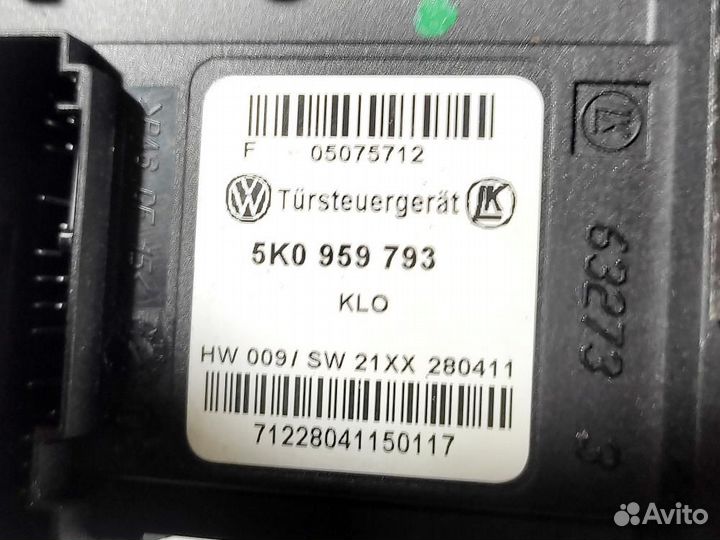 Моторчик стеклоподъемника передний правый Golf VI