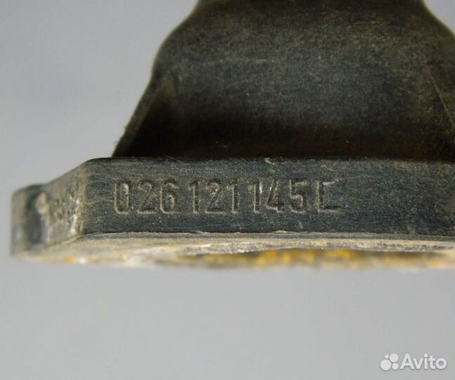 Фланец охлаждения VW Passat B3 1.8