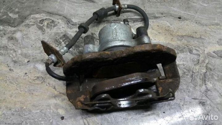 Суппорт тормозной передний правый Mazda 3 (BK) (2