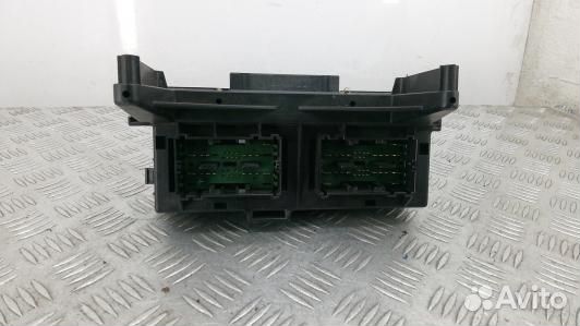 Блок предохранителей jeep grand cherokee WK (3BA06