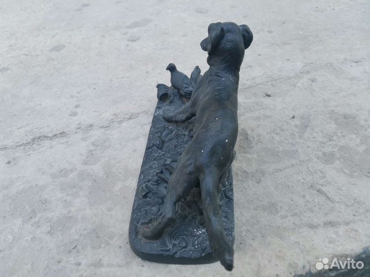 Собака Сеттер с куропаткой