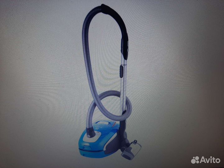 Новый пылесос С пылесборником electrolux