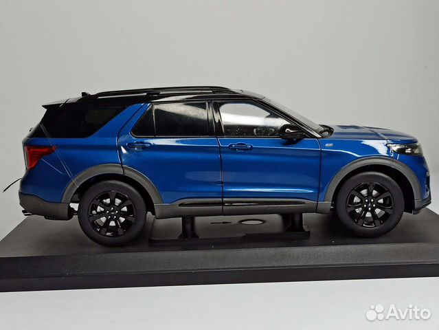 Ford Explorer Blue 1:18 Дилерский