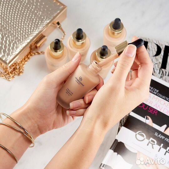 Шелковая тональная основа Giordani Gold