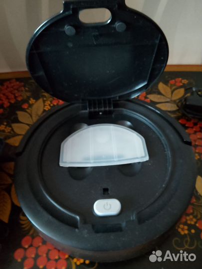 Робот пылесос Redmond rv-r350