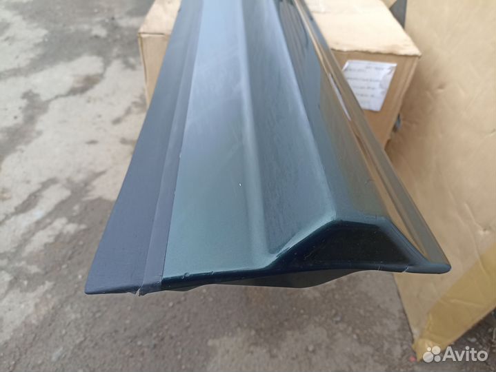 Молдинг двери передний левый Lend Rover Freelander