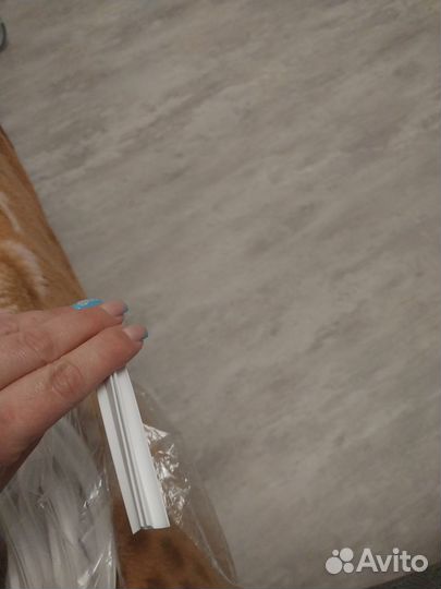 Плинтус для натяжного потолка