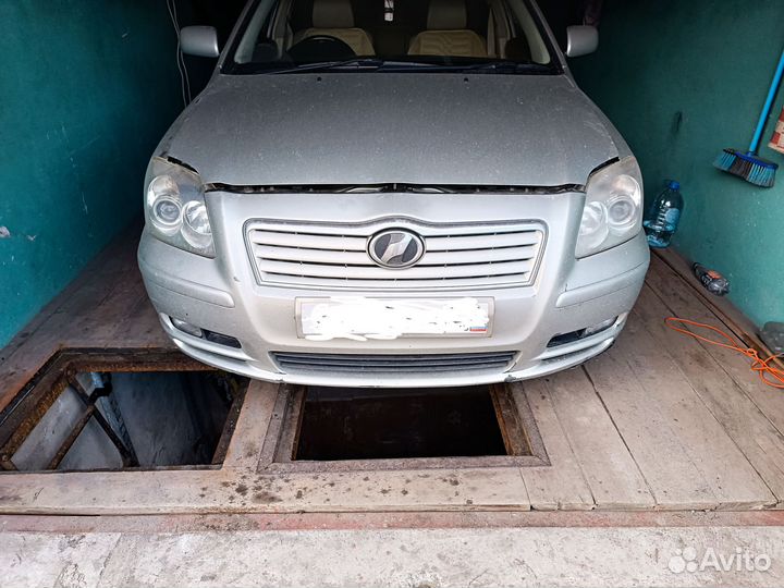 Бампер передний toyota avensis 250