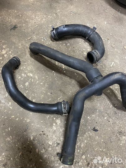 Патрубок двигателя Ford Transit Connect