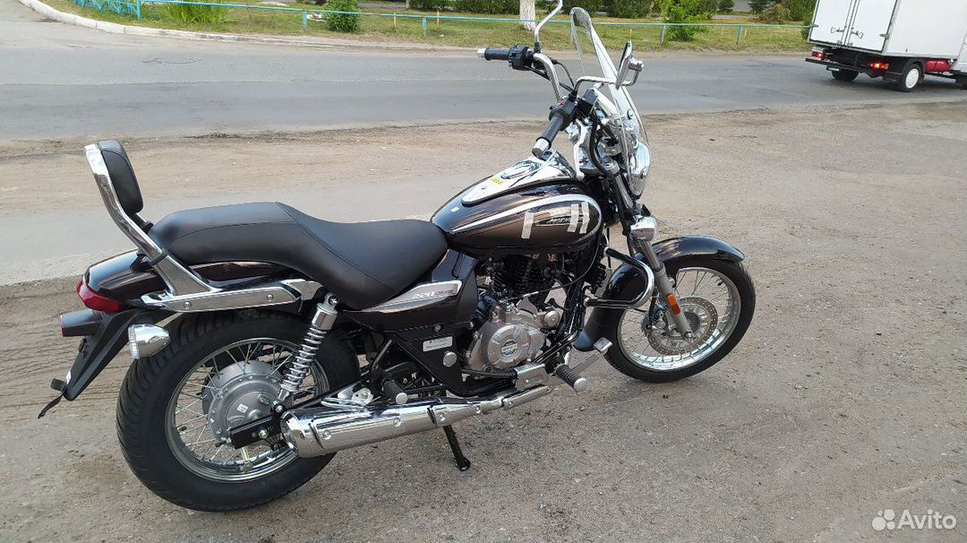 Bajaj chopper avenger sales