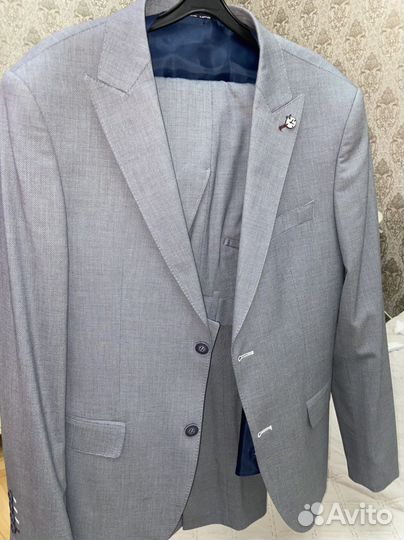 Костюм мужской новый