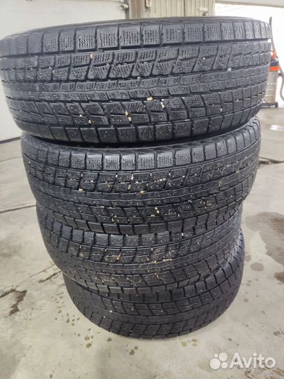 Dunlop Winter Maxx SJ8 225/60 R17 99R