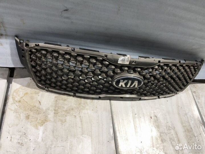 Решетка радиатора Kia Sorento 3