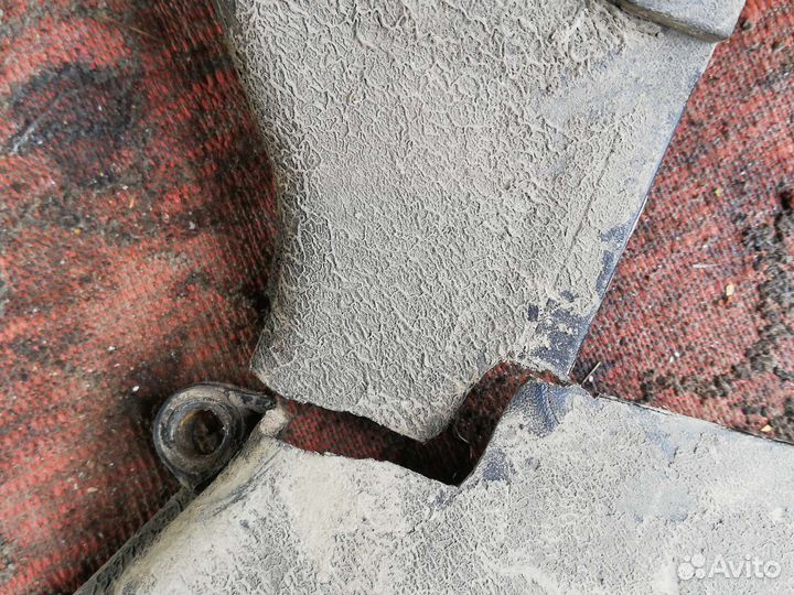 Крышка ремня грм Форд Фокус 2