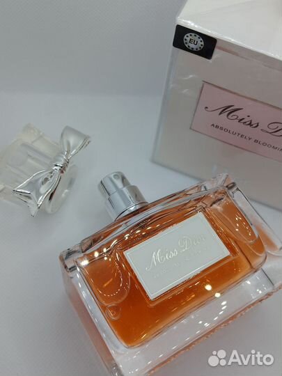 Женский парфюм Miss Dior Absolutely Blooming