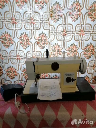 Швейная машина Чайка 134 электрическая