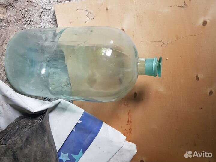 Бутылка стеклянная с крышкой 20 л