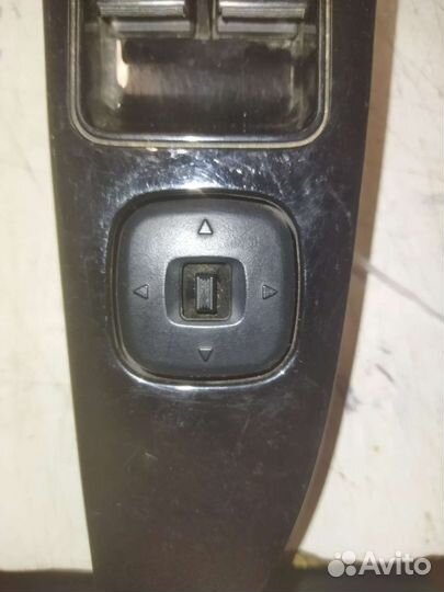 Кнопки стеклоподъемников Mazda 3
