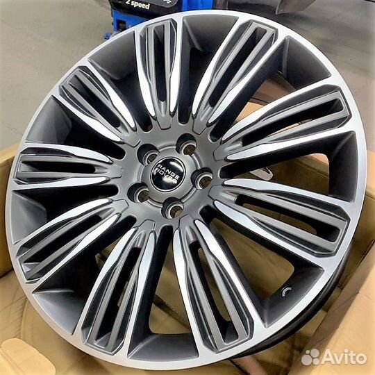 Диски на Range Rover Evoque R22