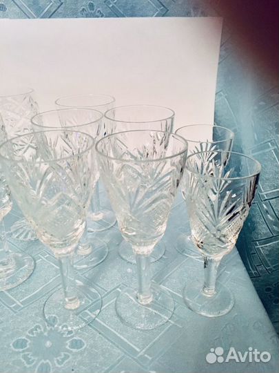 6 хрустальных рюмок, салатники новые