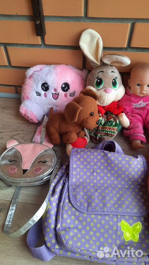 Игрушки, рюкзак, сумки. Цена за все
