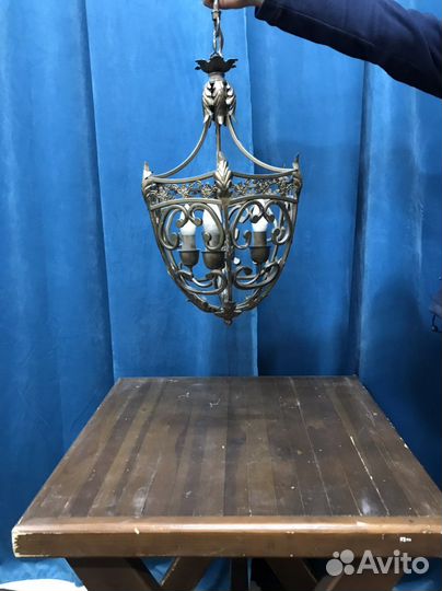 Люстра кованая для кафе