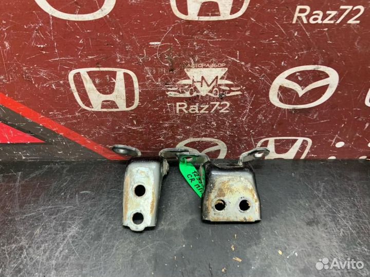 Петля двери передней правой верхняя Honda Accord C