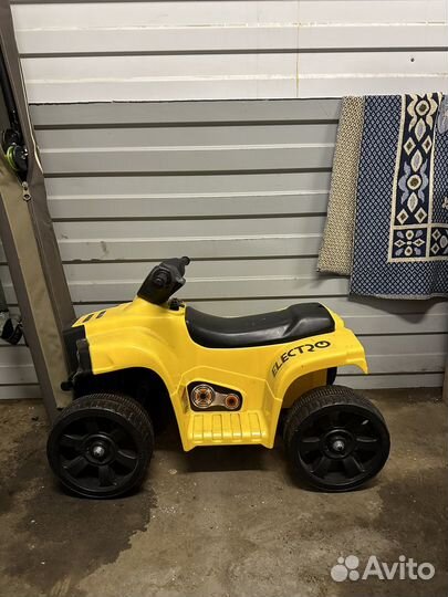 Машинка-каталка