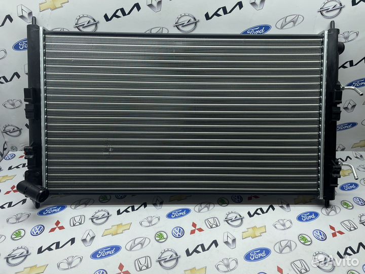 Радиатор охлаждения Mitsubishi Lancer X 1,5 AT