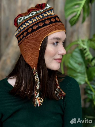 Женская шапка двусторонняя с ушками зимняя Чульо 100% альпака цвет папайя-терракот