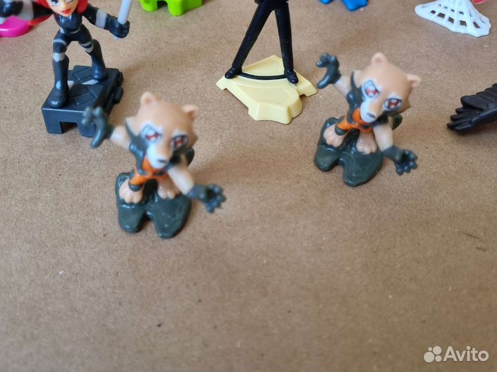 Игрушки из киндера, зазвар