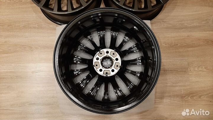 Оригинальные диски BMW 5 G30 R18 632 стиль Чехия